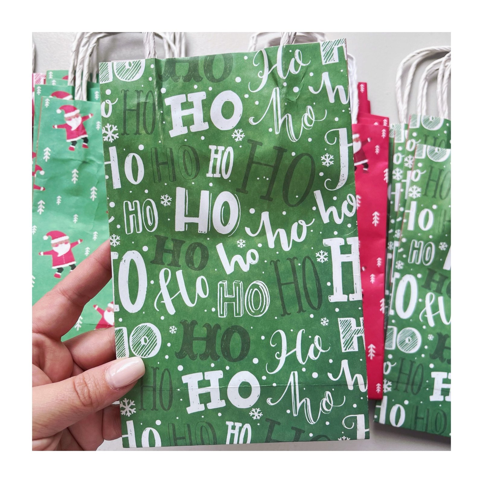 Bolsita con manija “Papá Noel trama” x unidad - Imagen 4